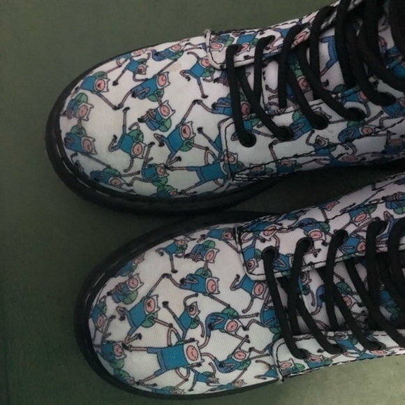 Dr Martens x Adventure Time Finn DELANEY Boots - Picture 4 of 6